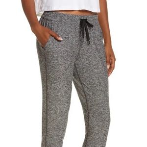 Outdoor Voices All Day Sweatpant jogger